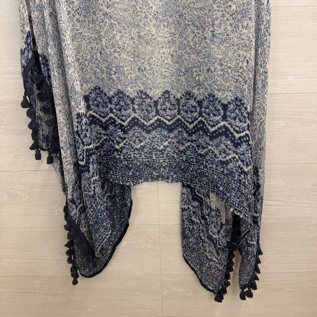 D and Y White/ Blue Print Open Front Kimono Top One Size