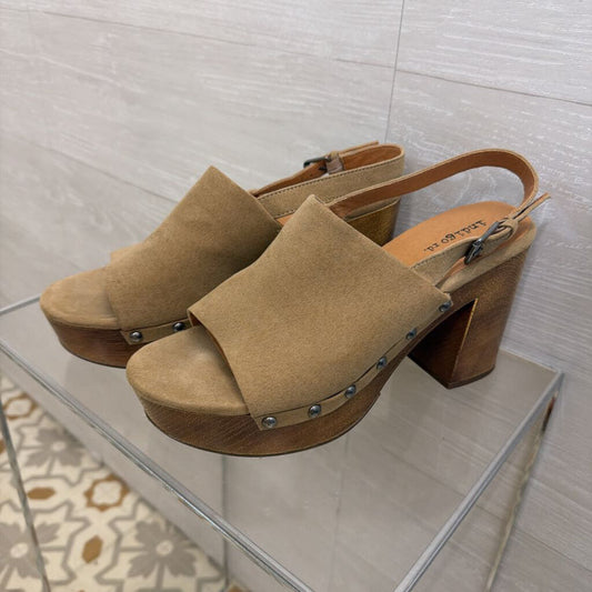 Indigo Rd Beige Suede Platform Black Heels 10