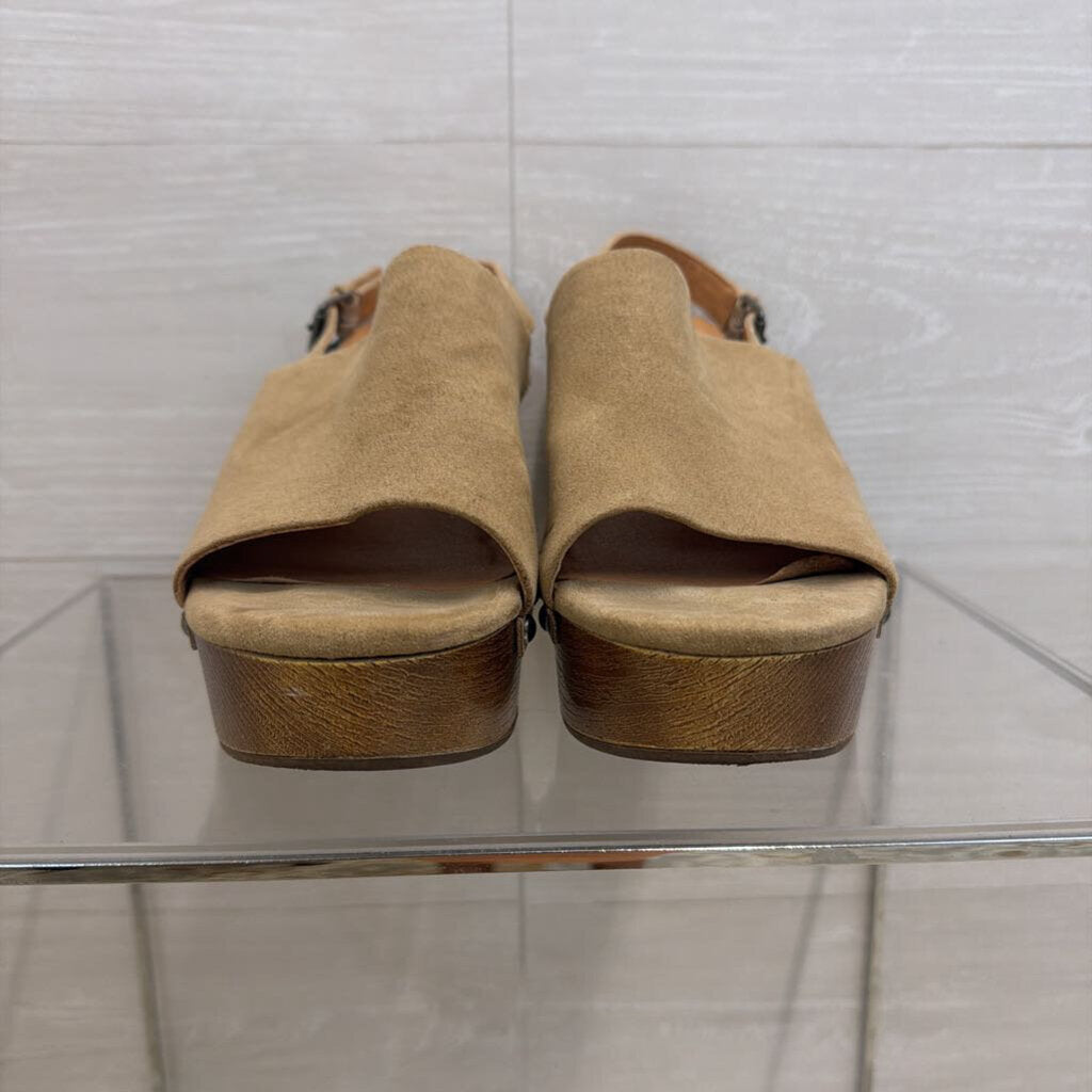 Indigo Rd Beige Suede Platform Black Heels 10