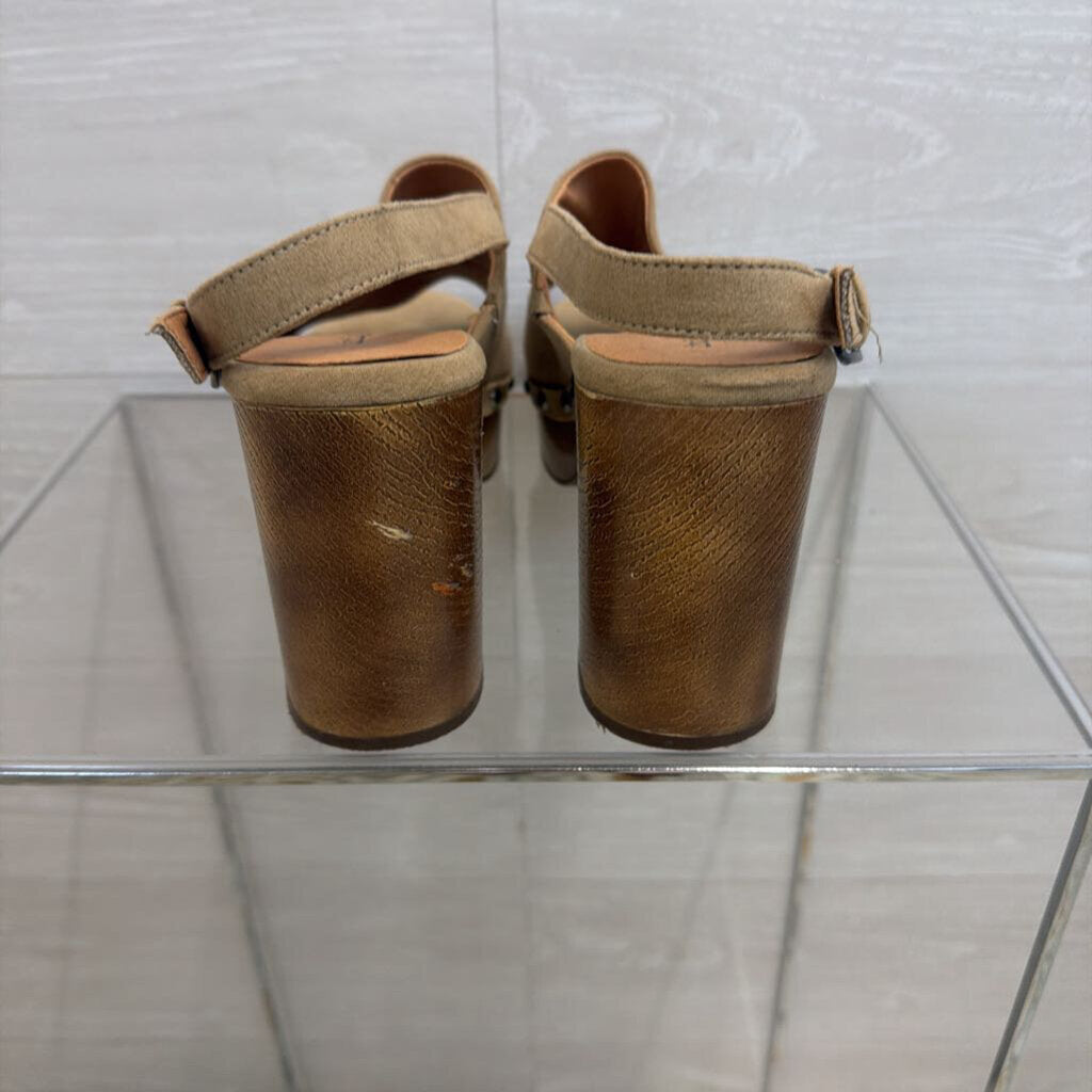 Indigo Rd Beige Suede Platform Black Heels 10