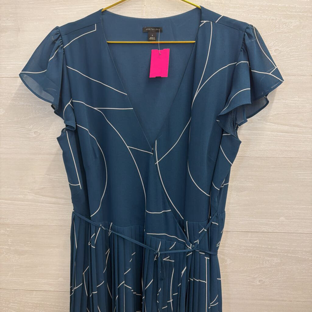 Ann Taylor Blue/ White Print Short Sleeve Dress 12