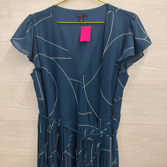 Ann Taylor Blue/ White Print Short Sleeve Dress 12