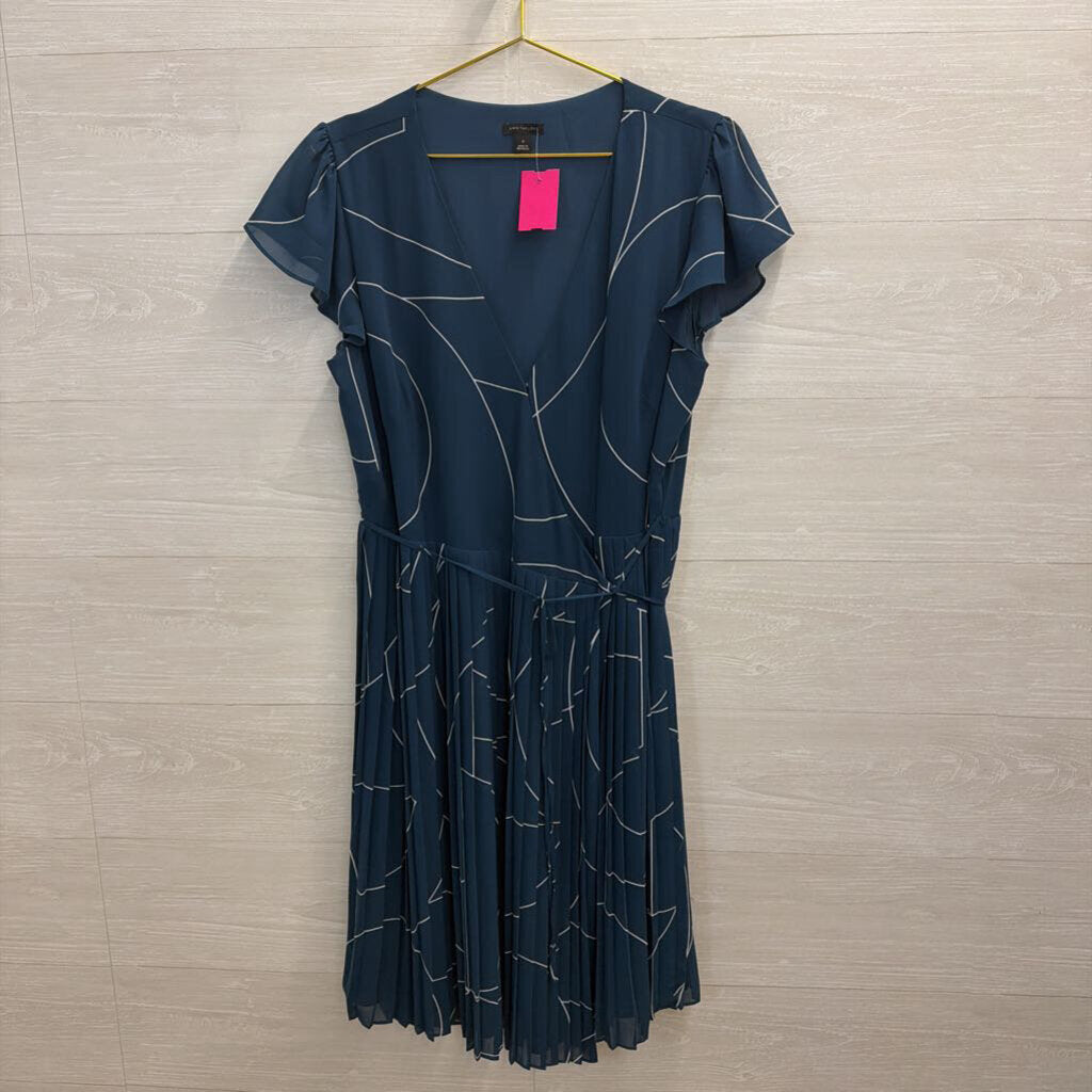 Ann Taylor Blue/ White Print Short Sleeve Dress 12