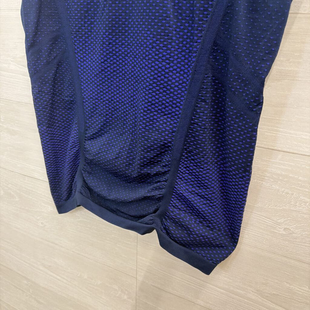 Athleta Blue Dot Print Short Sleeve Top Large