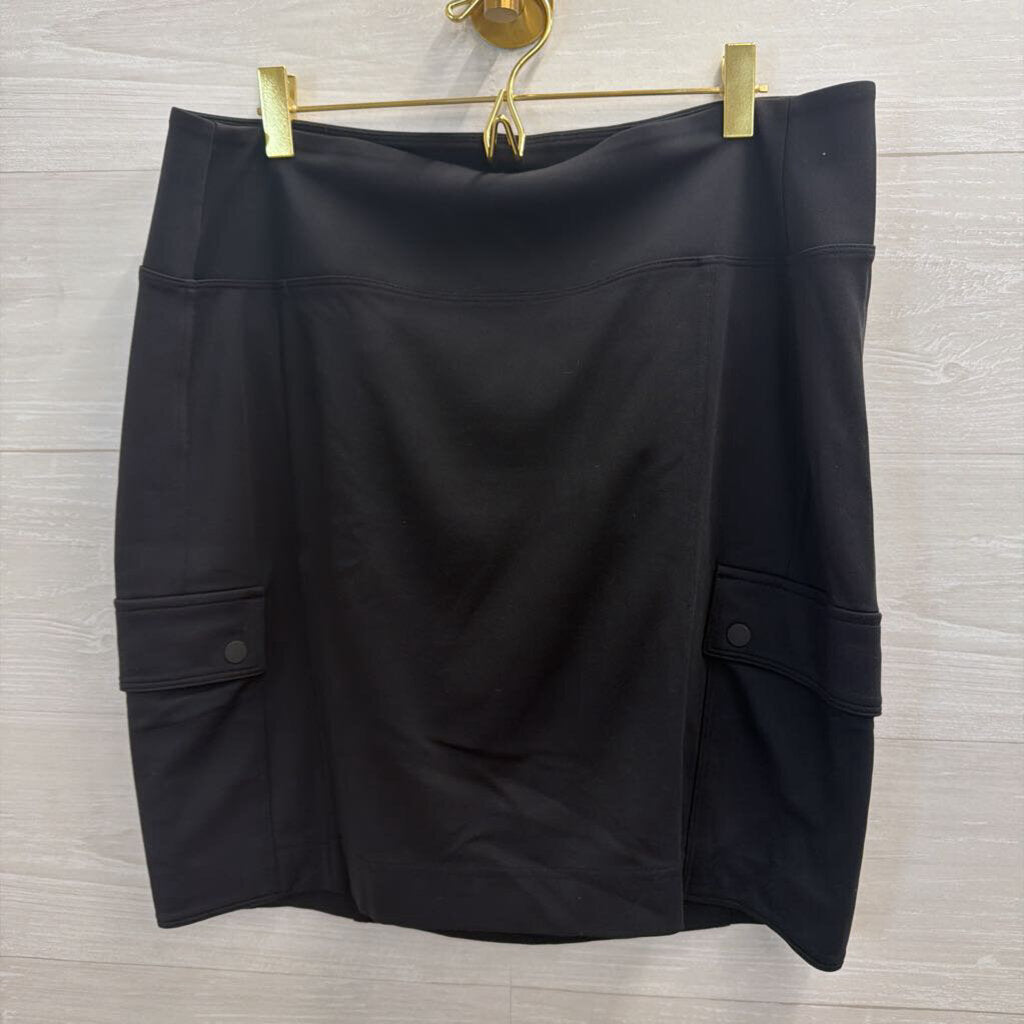 Athleta Black Side Pocket Skirt Large