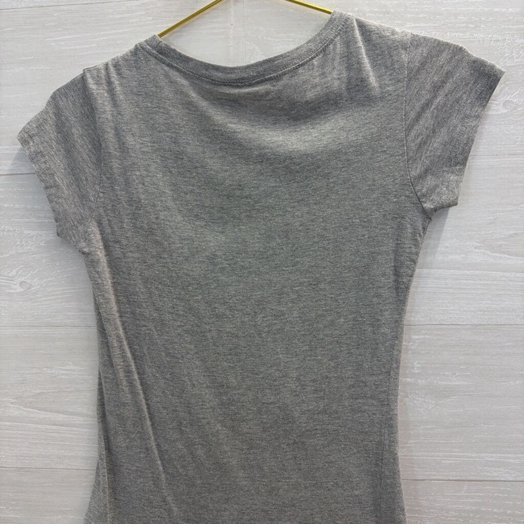 Grey/ Black 'Girls Can Be Anything' Short Sleeve Graphic Tee Medium