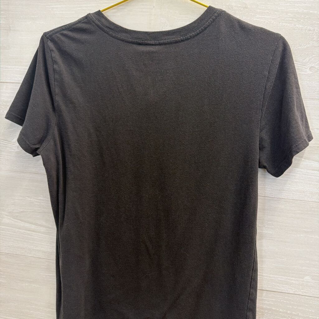 Schitt's Creek Grey Rose Apothecary Short Sleeve Graphic Tee Small