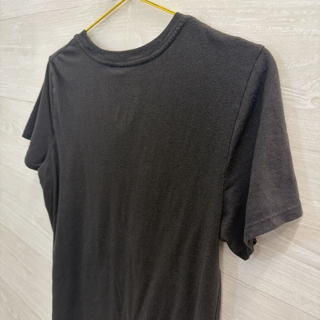 Schitt's Creek Grey Rose Apothecary Short Sleeve Graphic Tee Small