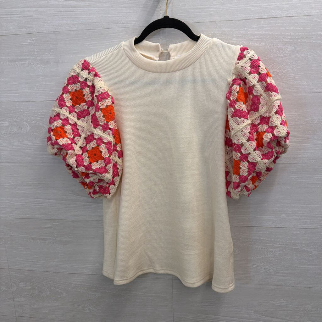 THML White/ Pink Knit Short Puff Sleeve Top Small