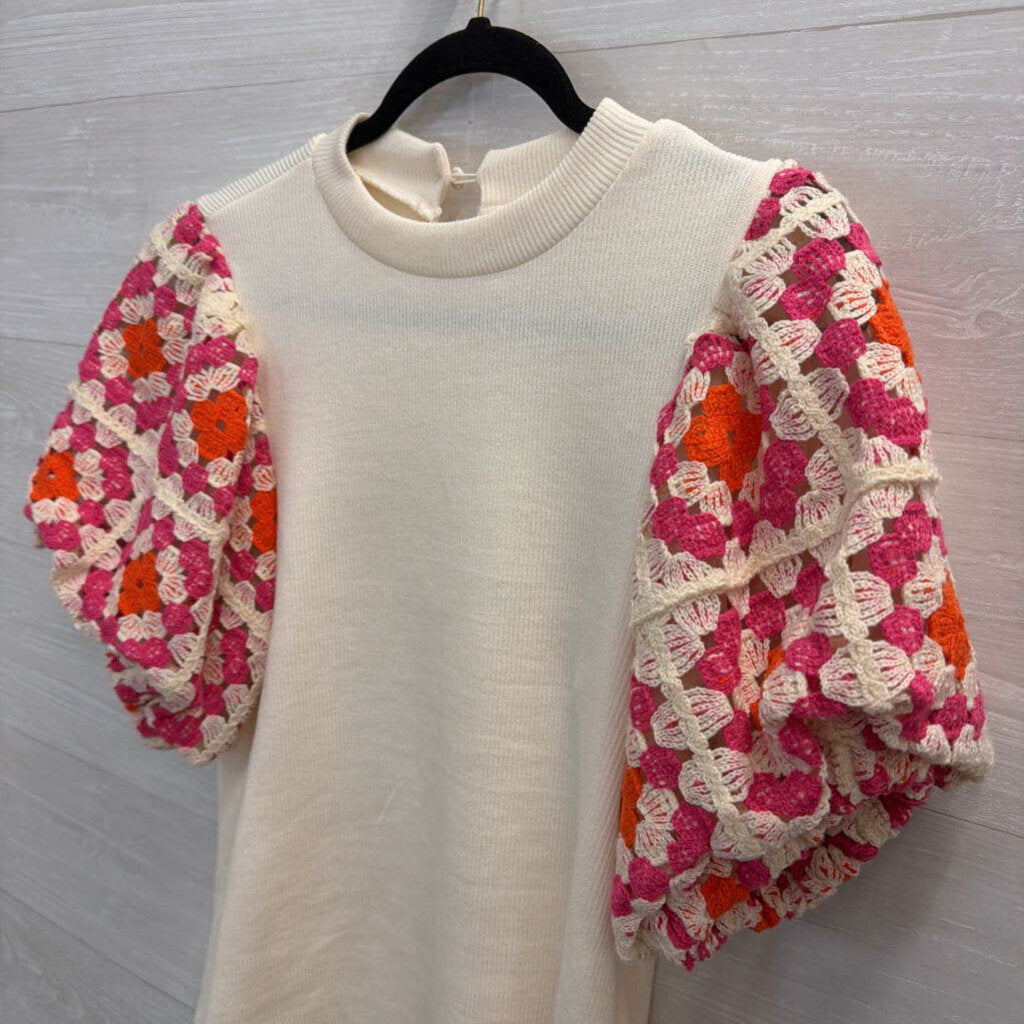 THML White/ Pink Knit Short Puff Sleeve Top Small