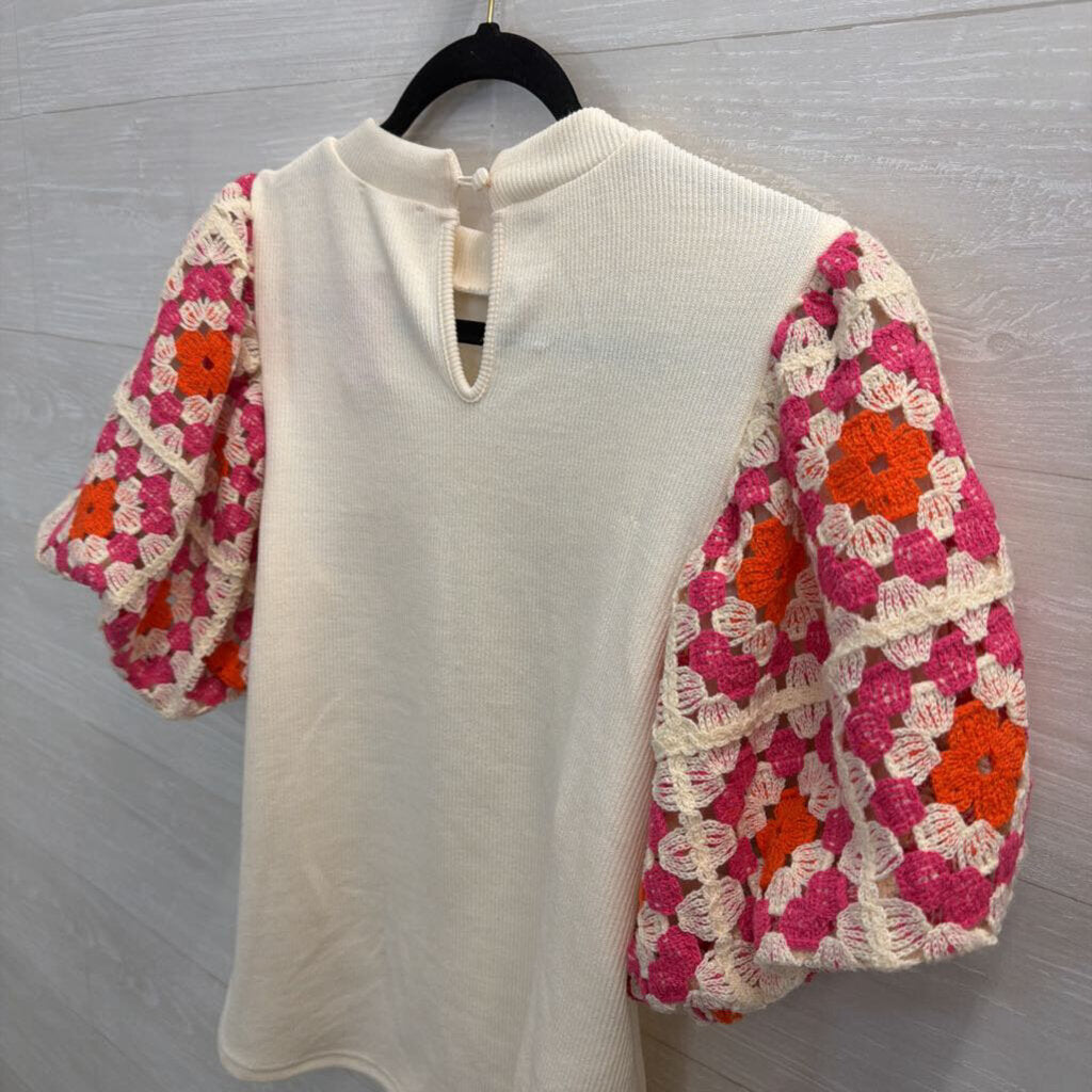 THML White/ Pink Knit Short Puff Sleeve Top Small