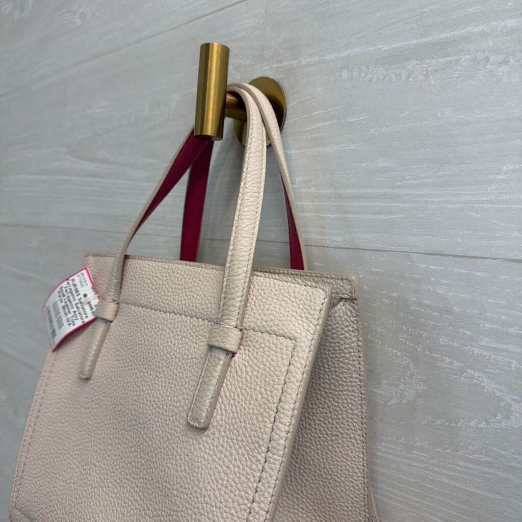 Salvatore Ferragamo Amy Small Leahter Tote Purse