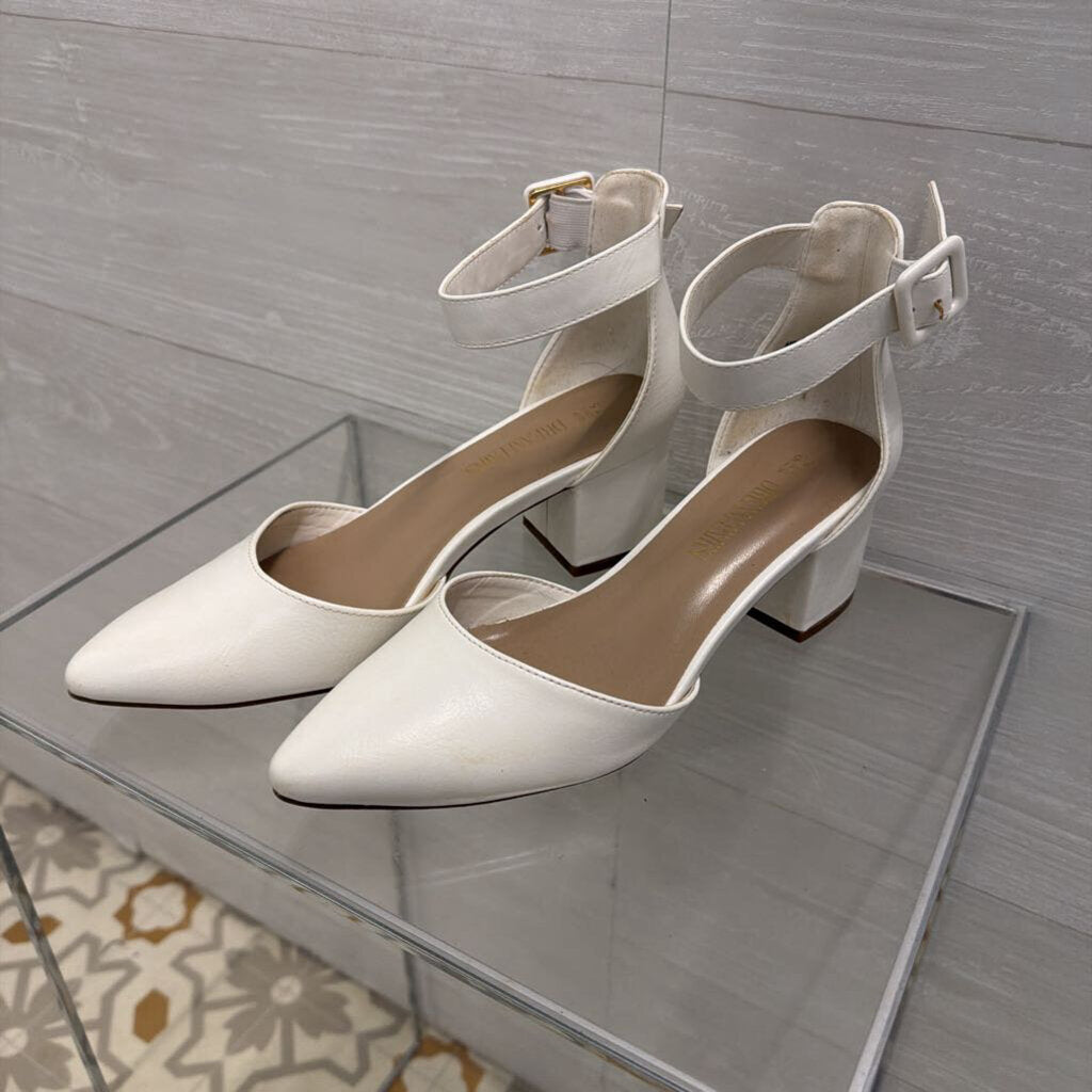 Dream Paris White Point Toe Ankle Strap Heels 7.5