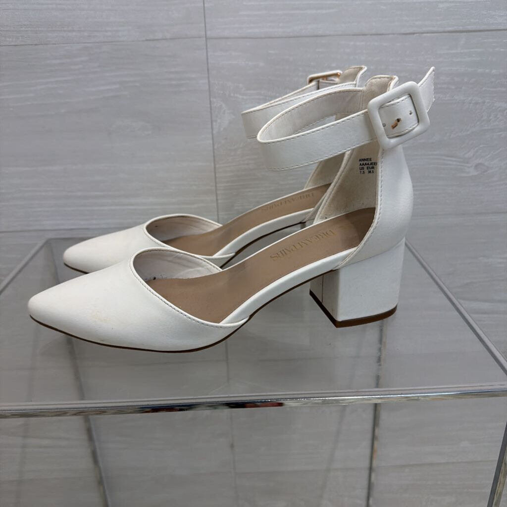 Dream Paris White Point Toe Ankle Strap Heels 7.5