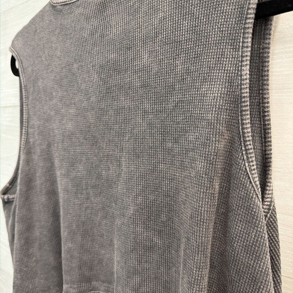 Vocal Grey Textured Sleeveless Open Front Top One Size