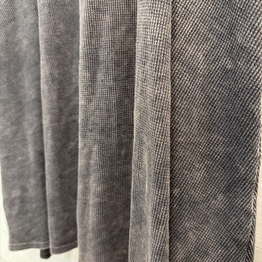 Vocal Grey Textured Sleeveless Open Front Top One Size