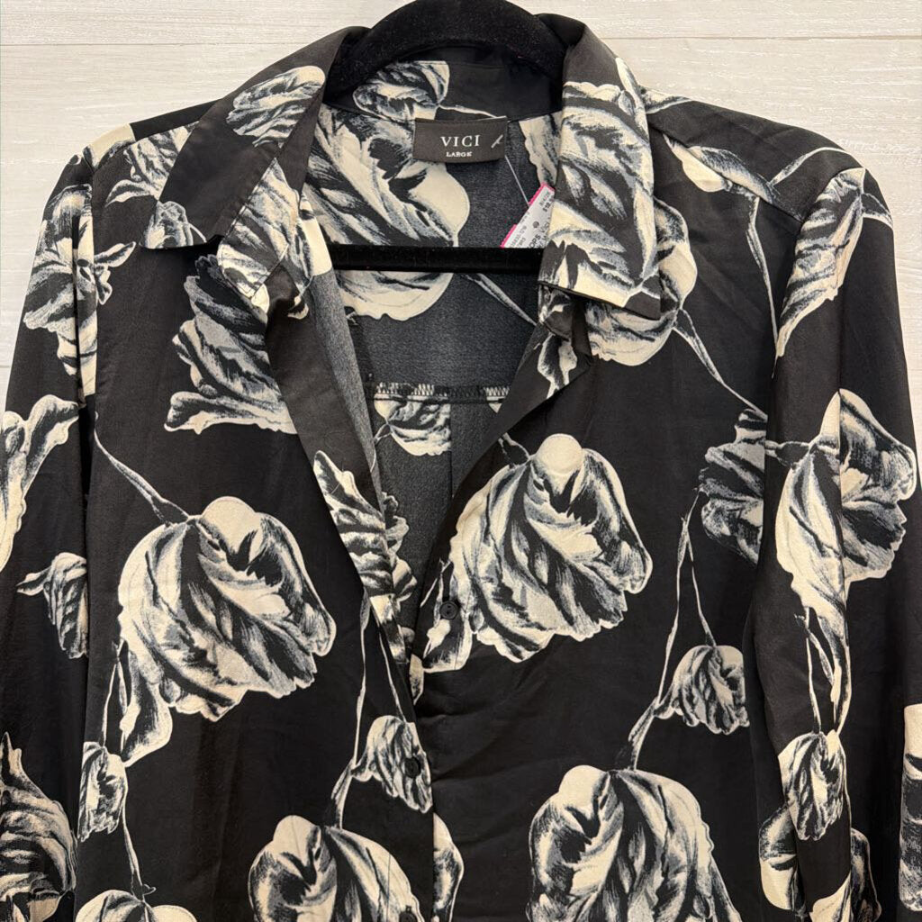 Vici Black/ White Print Long Sleeve Button Down Top Large