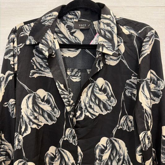Vici Black/ White Print Long Sleeve Button Down Top Large