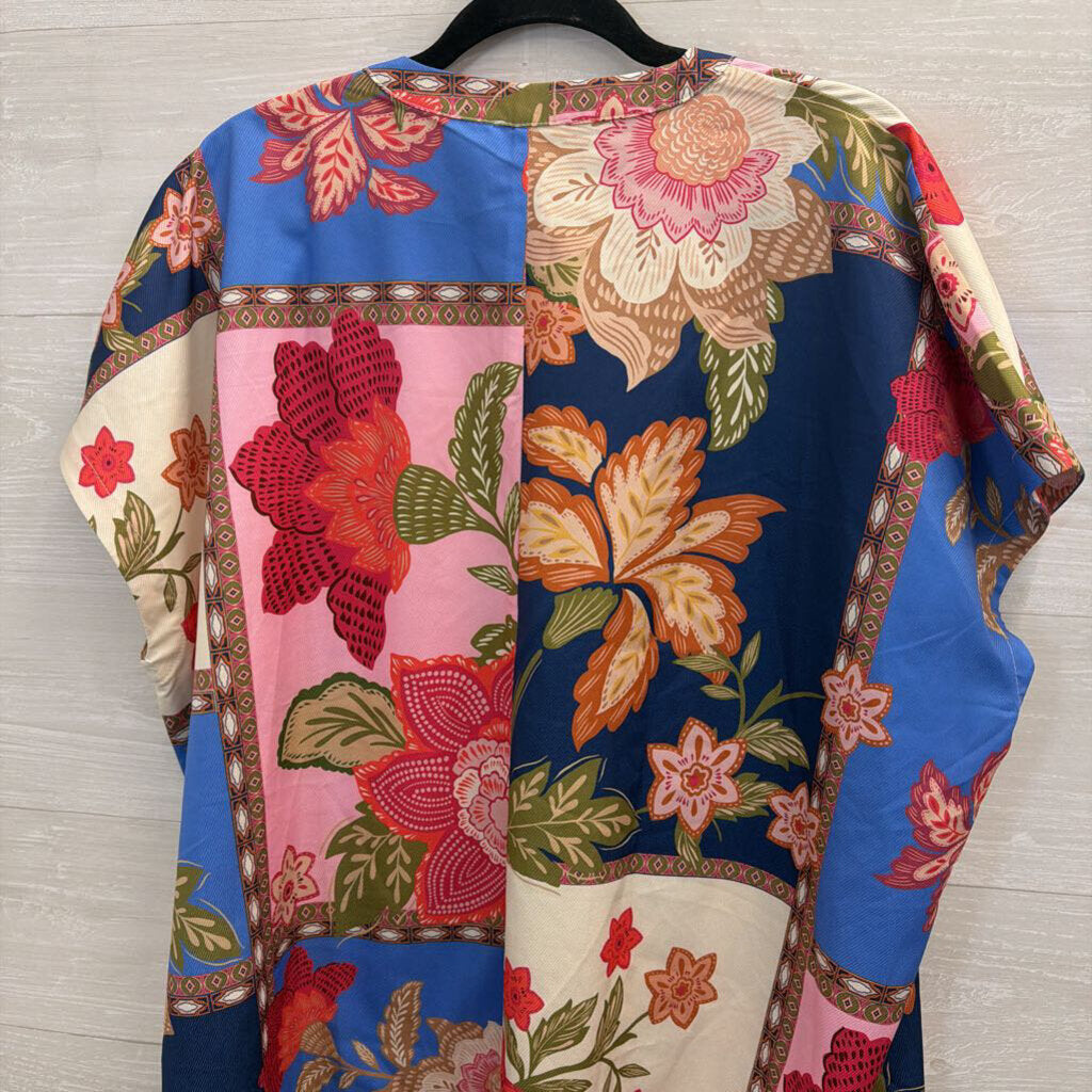 Umgee Blue/ Multi Print Short Sleeve Top Medium