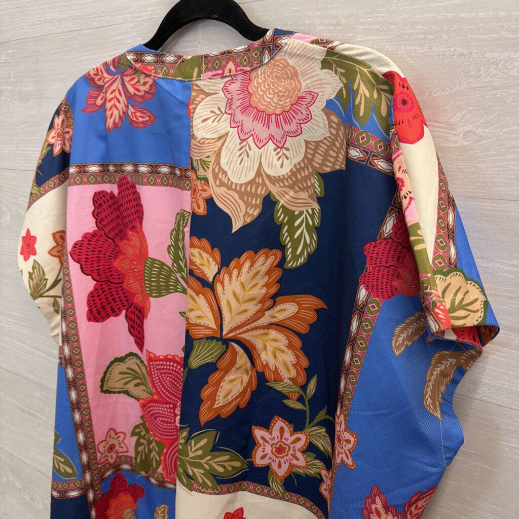 Umgee Blue/ Multi Print Short Sleeve Top Medium
