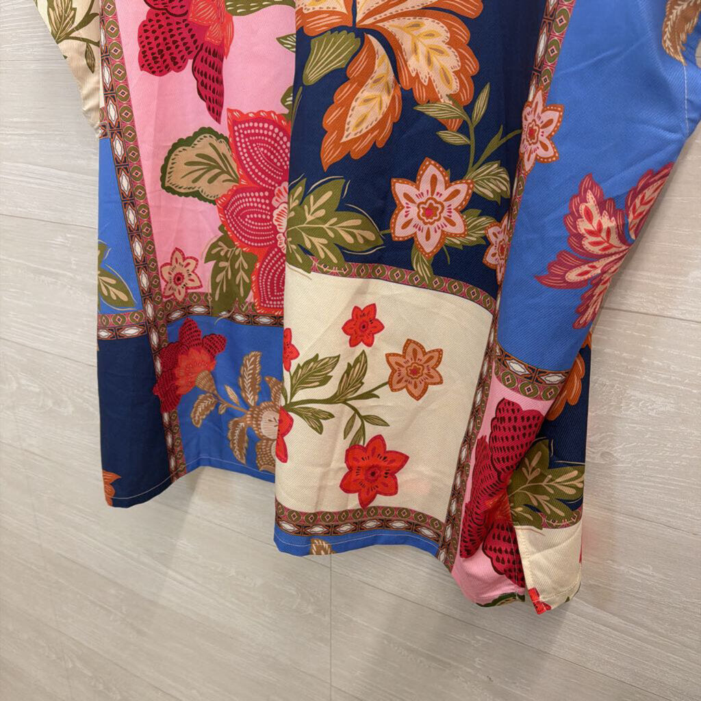 Umgee Blue/ Multi Print Short Sleeve Top Medium