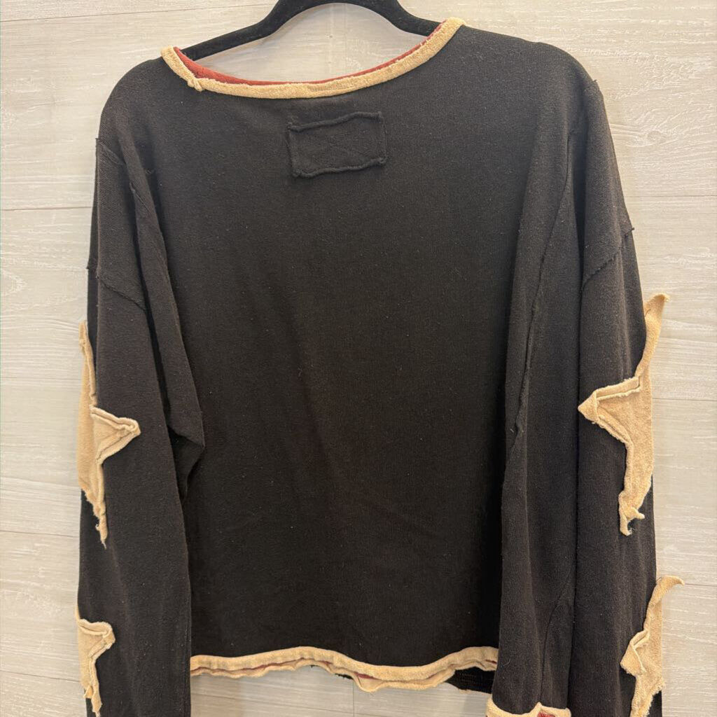 Artistic Works by Lu Black/ Beige Star Detail Long Sleeve Top Medium