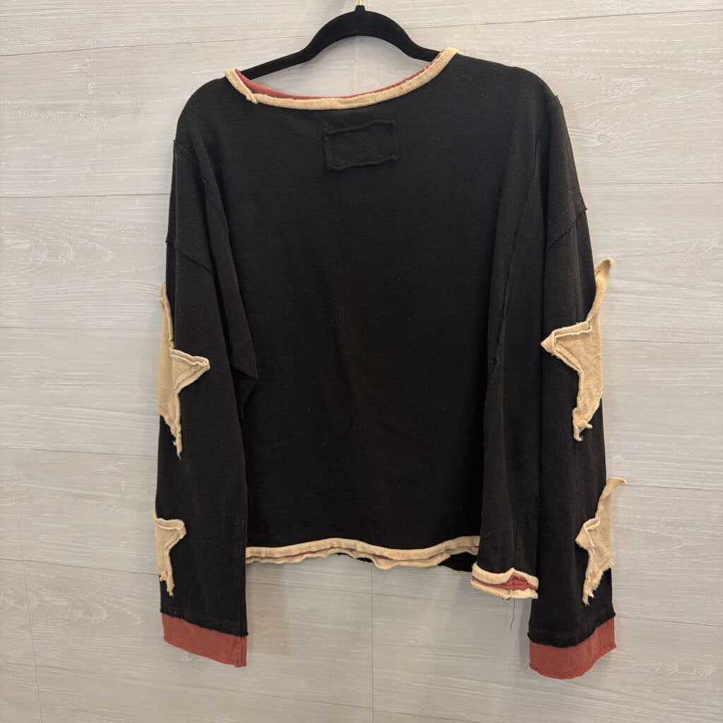 Artistic Works by Lu Black/ Beige Star Detail Long Sleeve Top Medium