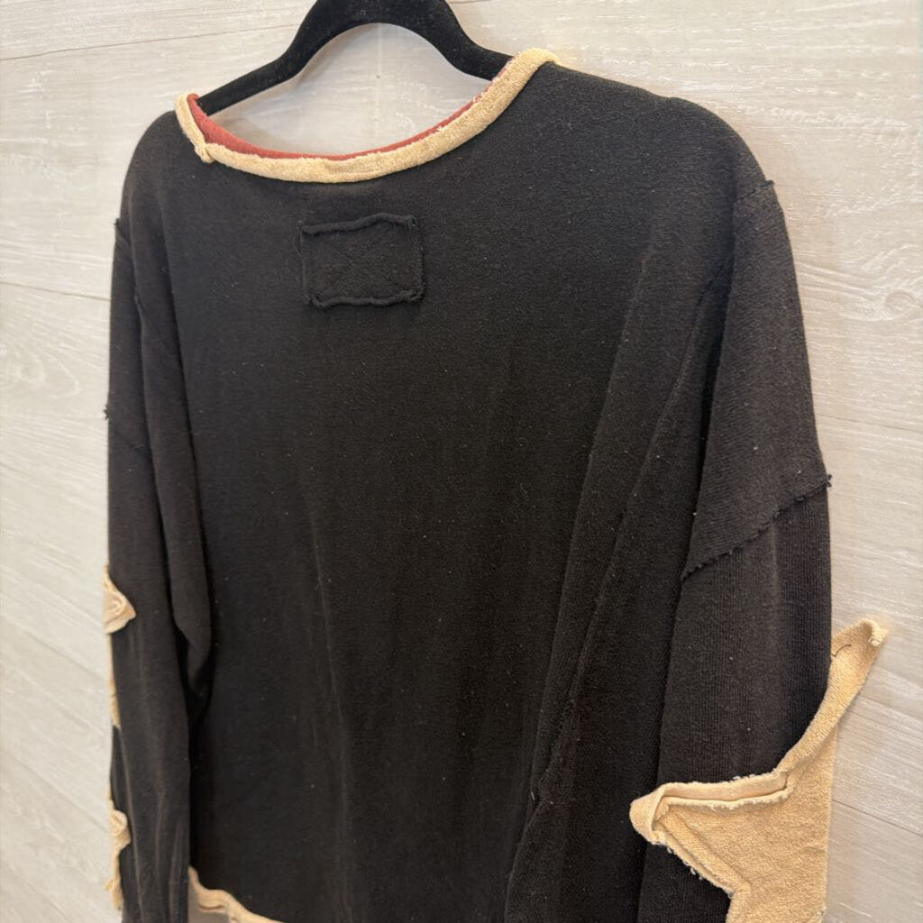 Artistic Works by Lu Black/ Beige Star Detail Long Sleeve Top Medium