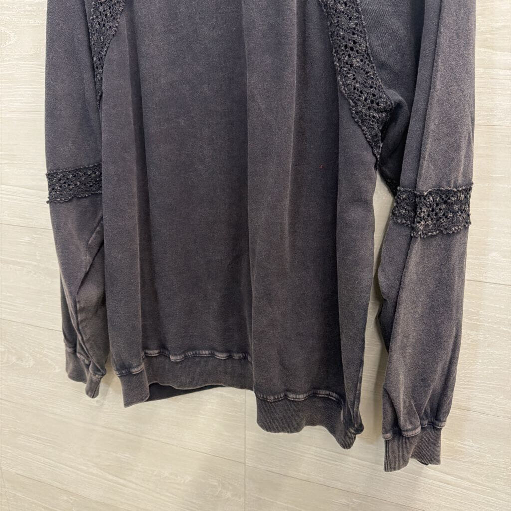 Artistic Works by Lu Grey Long Sleeve Top Medium