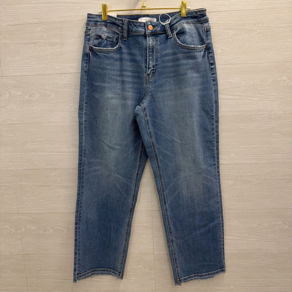 Flying Monkey Light Wash Mid Rise Straight Jeans 31