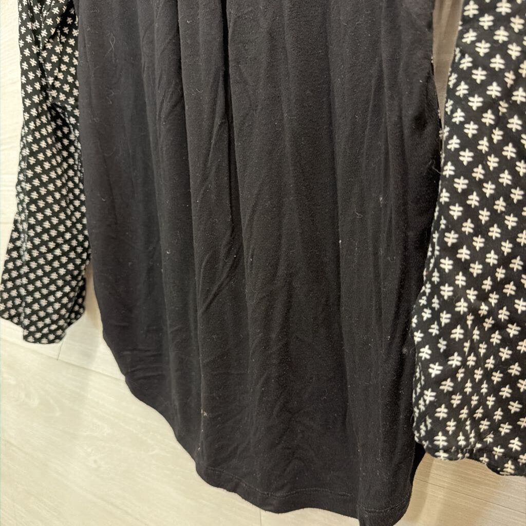 Skies are Blue Black/ White Print Long Sleeve Top Small