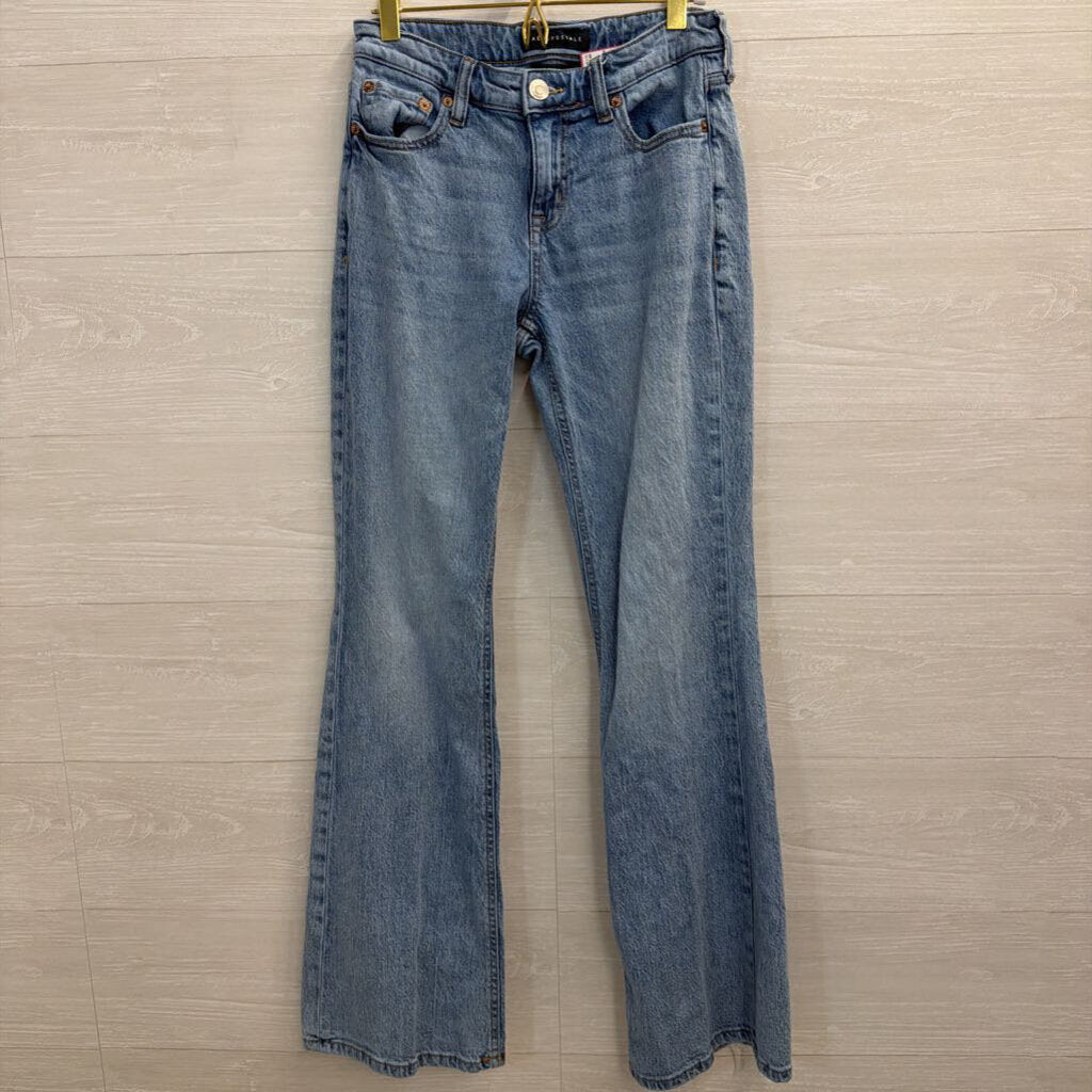Light Wash Mid Rise Flare Jeans 2