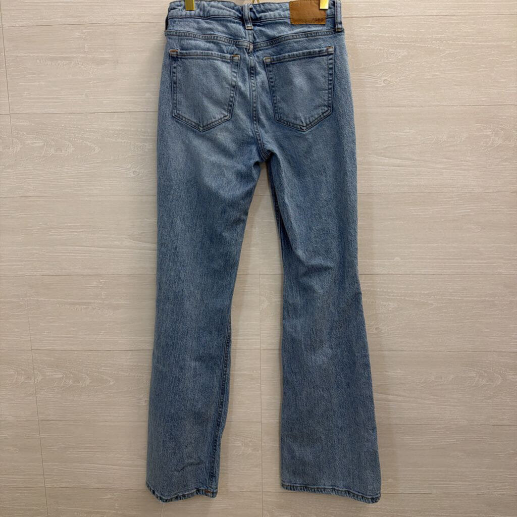 Light Wash Mid Rise Flare Jeans 2