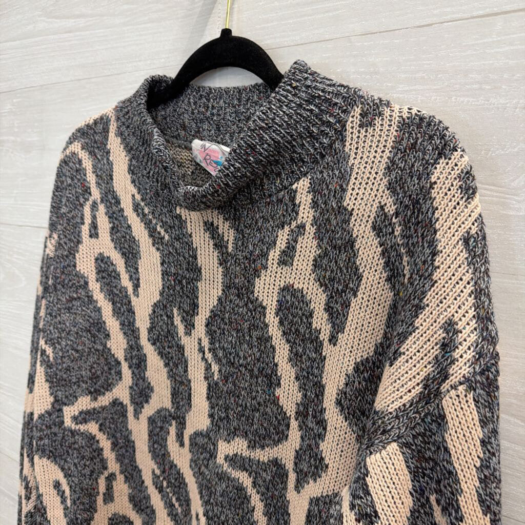 Vintage In Resource Grey/ Beige Print Knit Long Sleeve Sweater Small