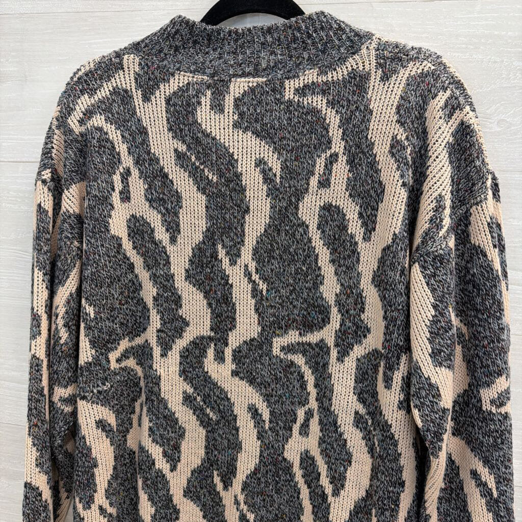 Vintage In Resource Grey/ Beige Print Knit Long Sleeve Sweater Small