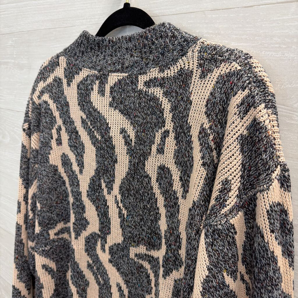 Vintage In Resource Grey/ Beige Print Knit Long Sleeve Sweater Small