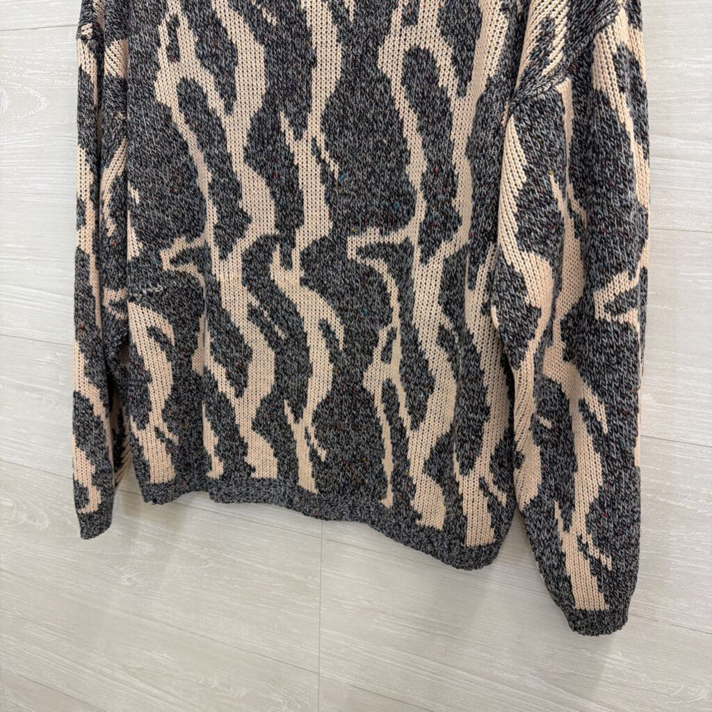 Vintage In Resource Grey/ Beige Print Knit Long Sleeve Sweater Small