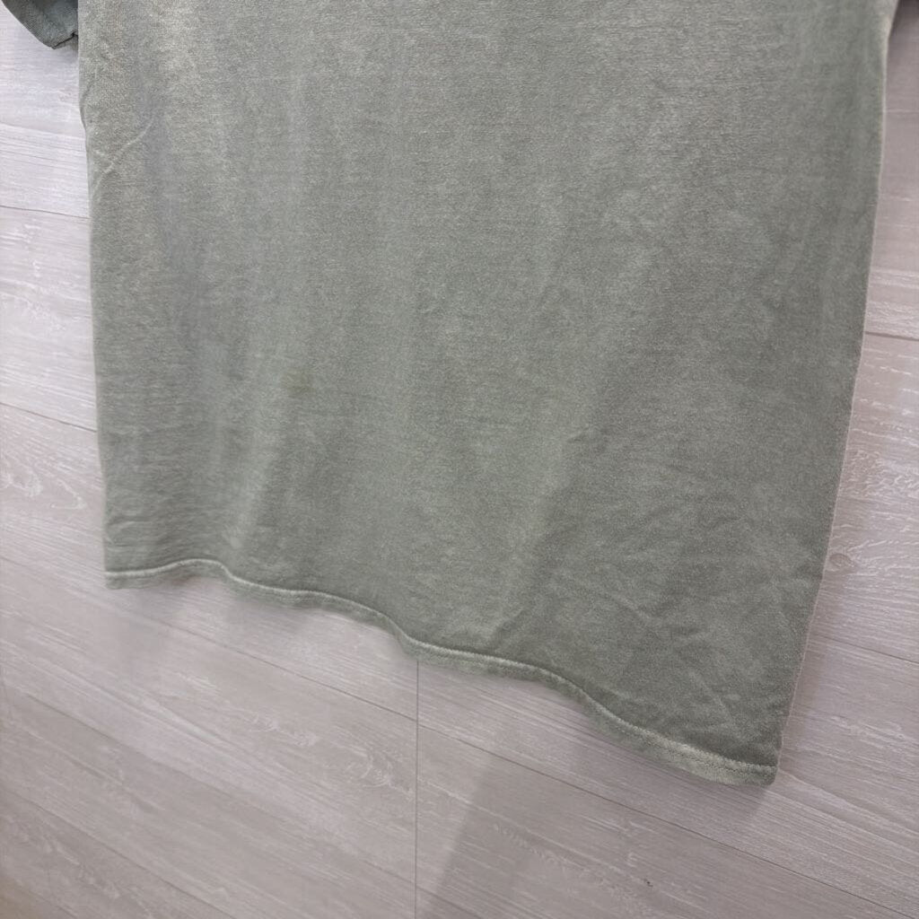 PacSun Green/ Multi Short Sleeve Graphic Tee Medium