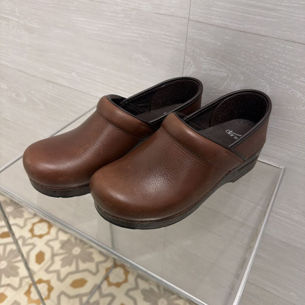 Dansko Brown Leather Professional Clogs 39