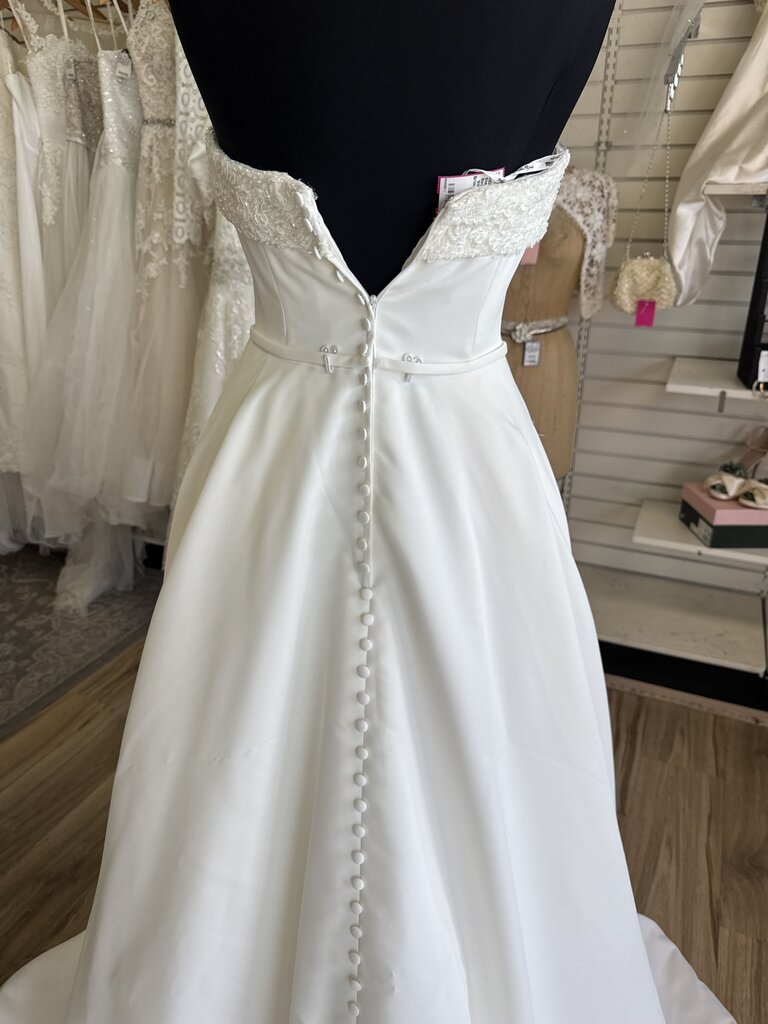Stella York Ivory Beaded Neckline Strapless Satin Bridal Gown 8