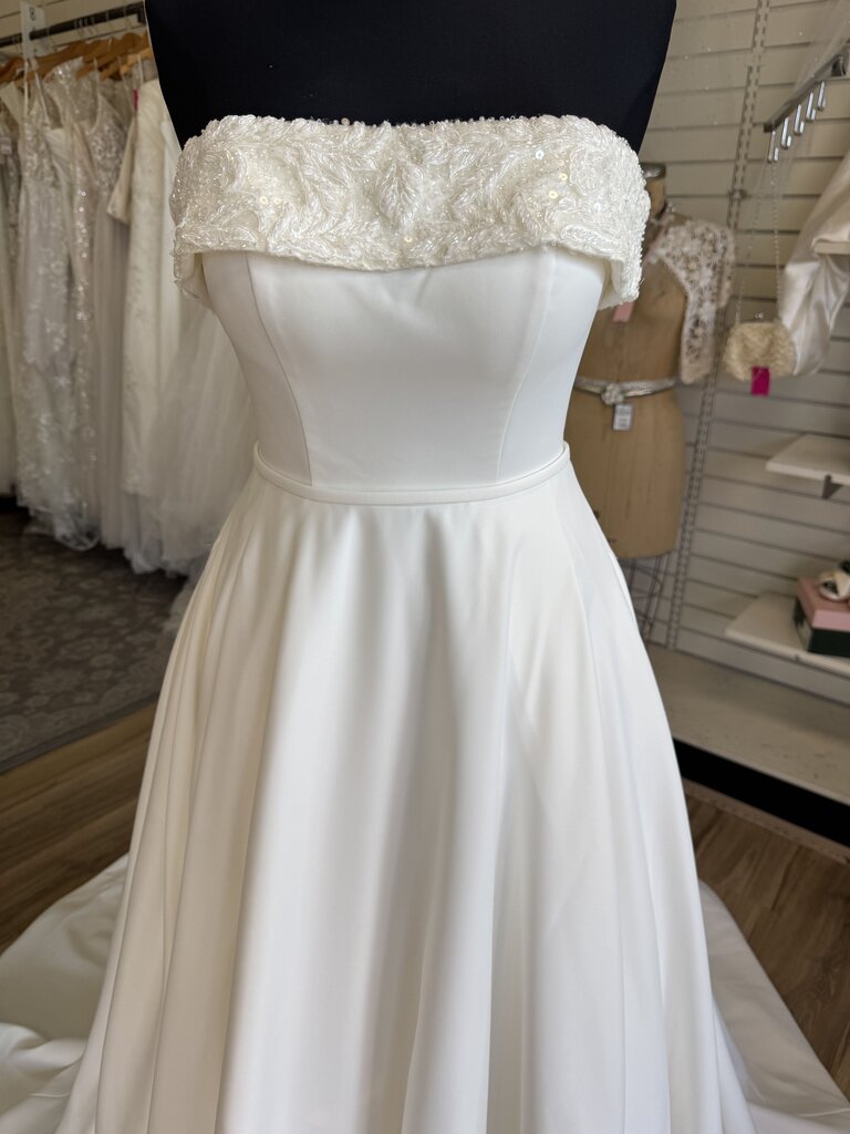 Stella York Ivory Beaded Neckline Strapless Satin Bridal Gown 8