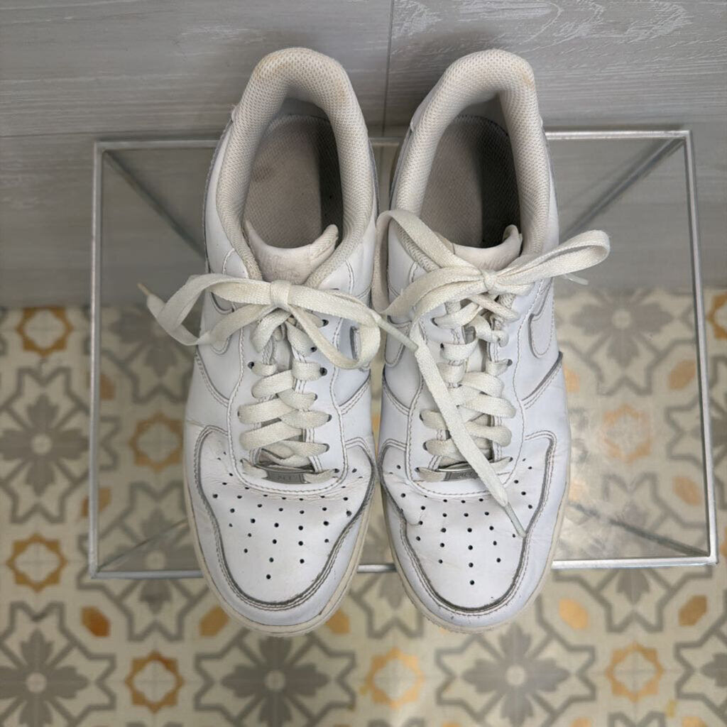 Nike White Air Force 1 '07 Sneakers 9