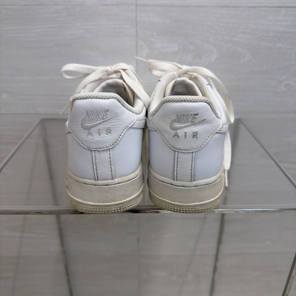 Nike White Air Force 1 '07 Sneakers 9