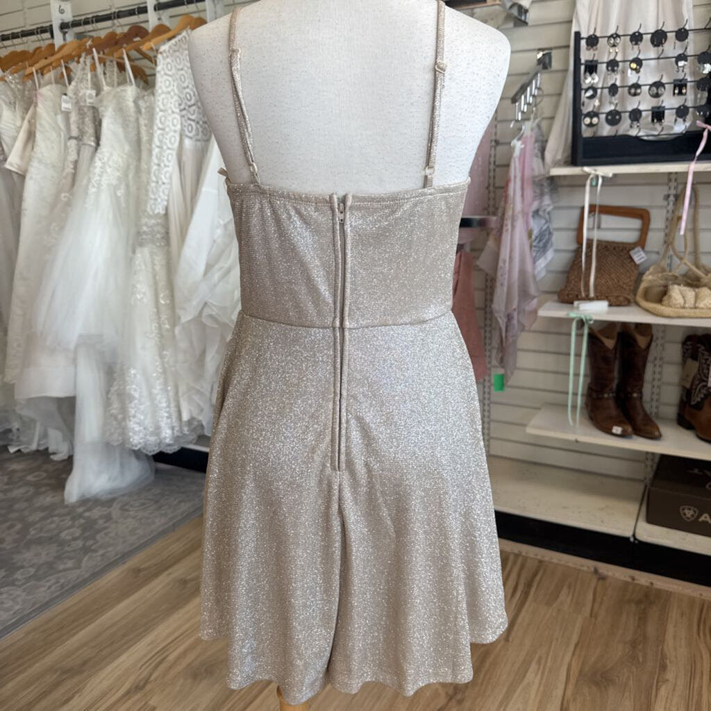 Trixxi Gold Shimmer Cutout Detail Short Formal Dress Medium