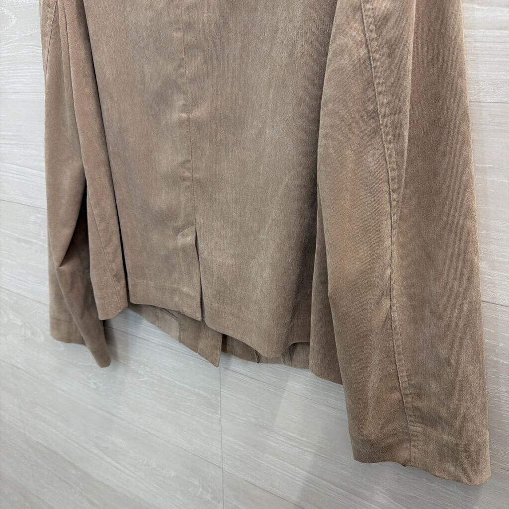 Beige Soft Button Front Lightweight Jacket Medium