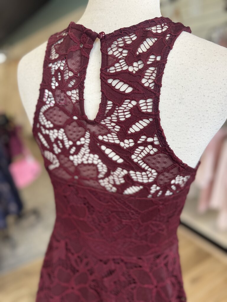 Material Girl Burgundy Lace Short Formal Dress Large