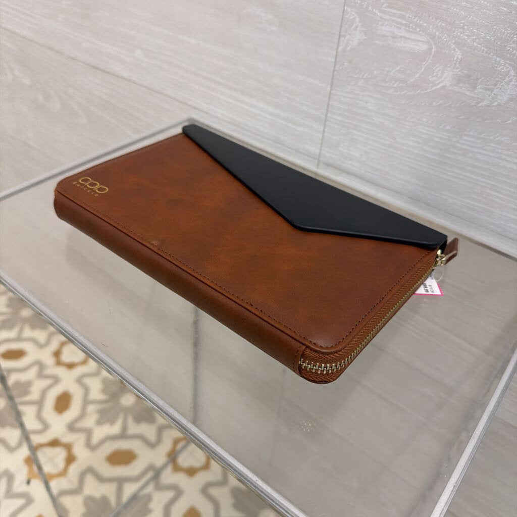 Dulccio Brown/ Black Leather Organizer