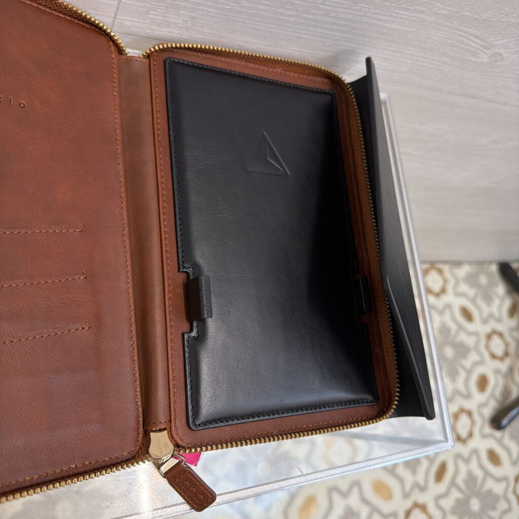 Dulccio Brown/ Black Leather Organizer