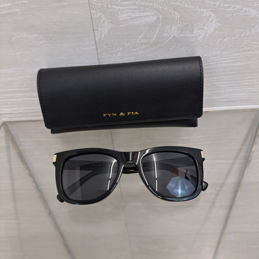 Fyn and Fia Black Square Sunglasses