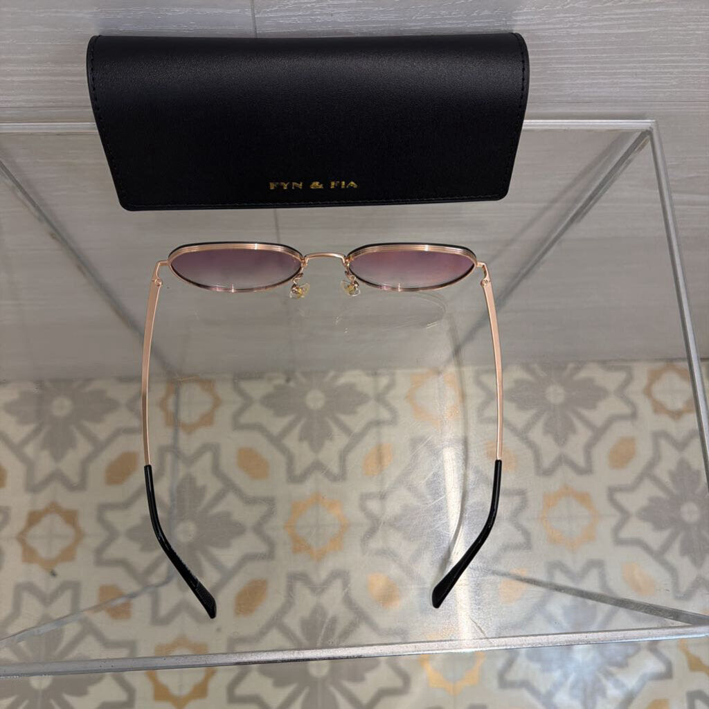 Fyn and Fia Rose Gold Gradient Lense Sunglasses